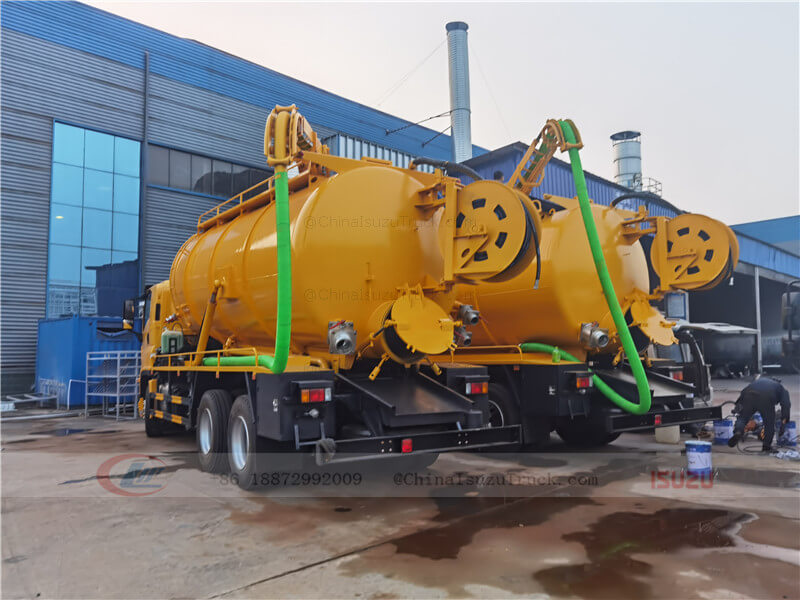 Isuzu GIGA 20000 liter 20 ton sewage truck