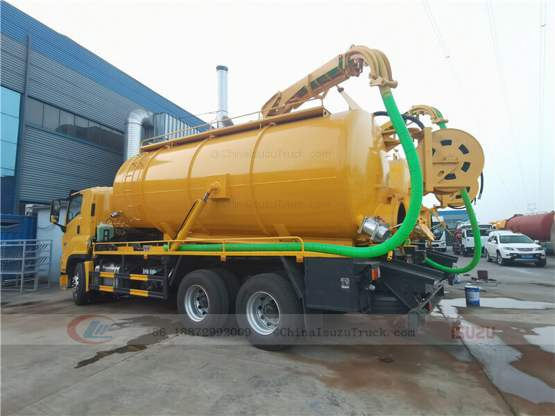Isuzu GIGA 20000 liter 20 ton sewage truck