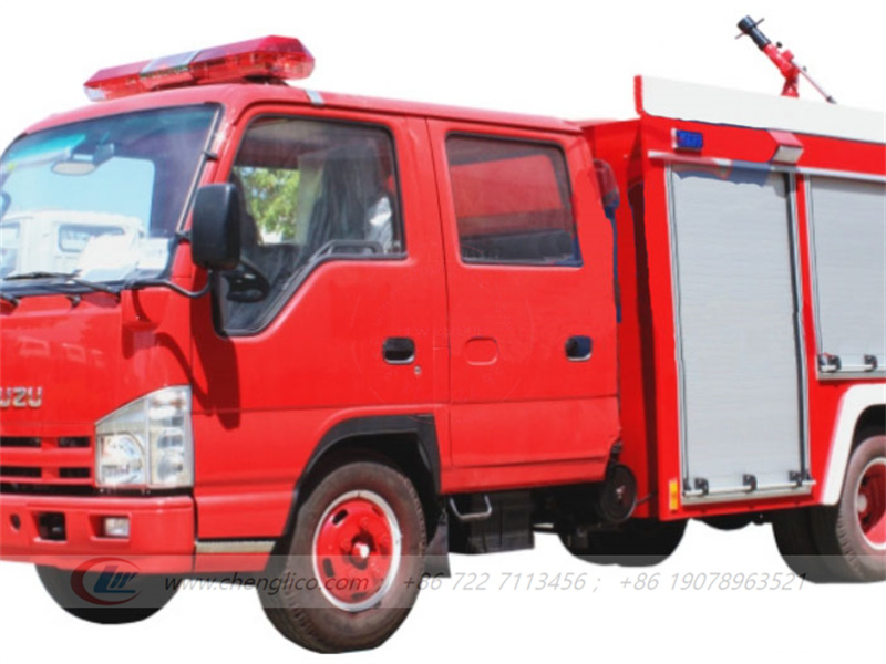 Water Fire Truck Isuzu (2,000L)
